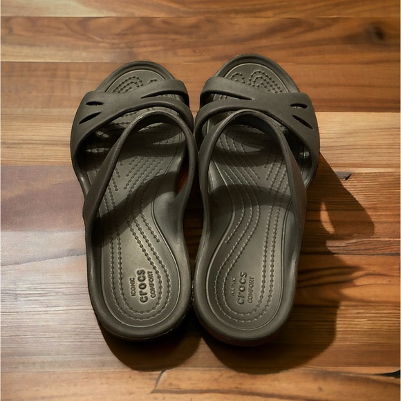 🐊CROCS Kelli Iconic Black Comfort Sandals! - Picture 3 of 8